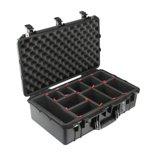 Peli Air Case 1555, Schwarz, geöffnet, mit TrekPak-Trennsystem