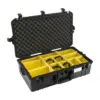 Peli Air Case 1605, Schwarz, geöffnet, mit gelben gepolsterten Trennwänden