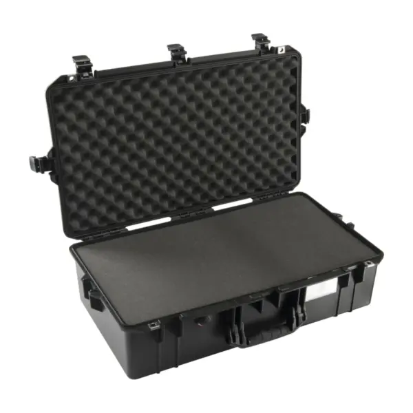 Peli Air Case 1605, Schwarz, geöffnet, mit Schaumstoff
