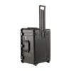 Peli Air Case 1637, Schwarz, aufrecht mit ausgezogenem Teleskopgriff