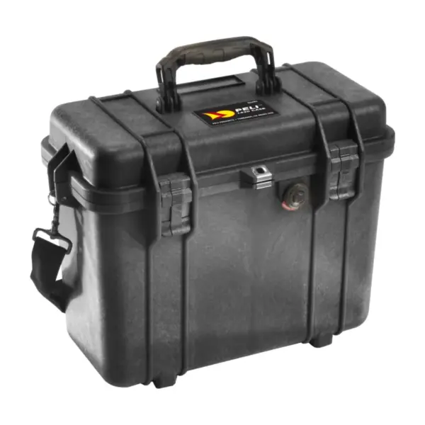 Peli Protector Case 1430, Schwarz, geschlossen, mit Tragegurt
