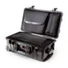 Peli Protector Case 1510, Schwarz, geöffnet, mit Kleidereinlage und Laptopfach