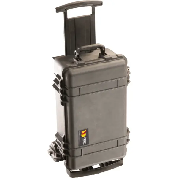 Peli Protector Case 1510M, Schwarz, aufrecht mit Fahrgestell und Teleskopgriff