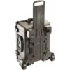 Peli Protector Case 1610M, Schwarz, Rückseite mit Fahrgestell