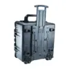 Peli Protector Case 1640, Schwarz, Rückseite mit ausgezogenem Teleskopgriff