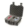 Peli Storm Case iM2100, Schwarz, geöffnet, mit Schaumstoff und eingelegten Geräten