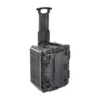 Peli Protector Case 0450, Schwarz, aufrecht mit ausgezogenem Teleskopgriff